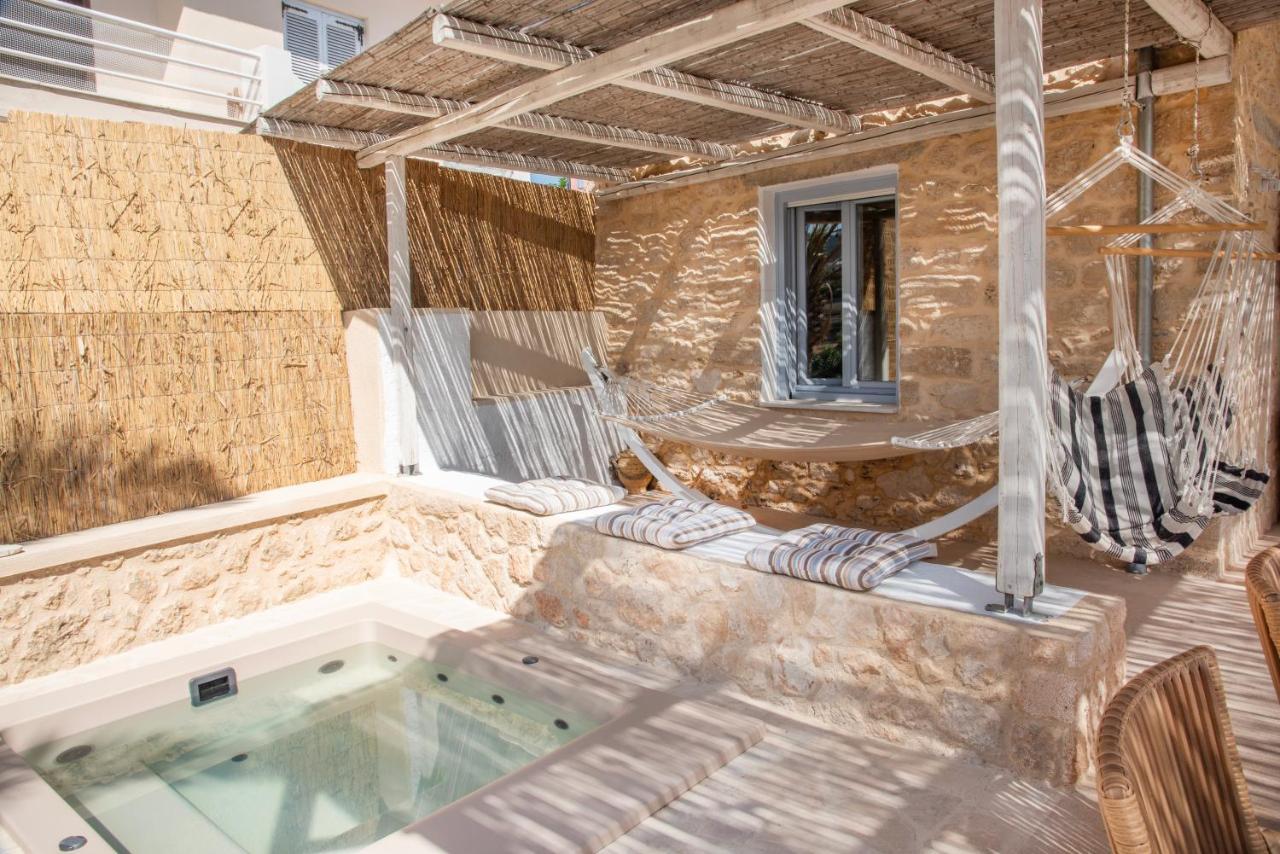 Terra E Sole Spa Suite Aegina Vathi  Екстер'єр фото